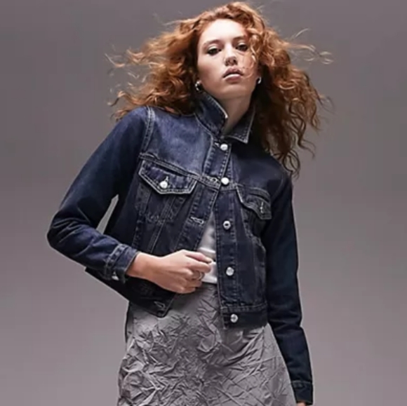 💙 High-end Denim Jacket 💙 - Picture 3 of 5